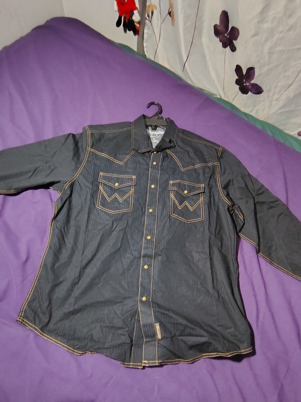 NWOT Wrangler Men’s Black Pinstripe Western Shirt - Picture 8 of 8